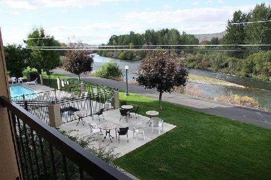 Baymont By Wyndham Yakima Riverfront Удобства фото
