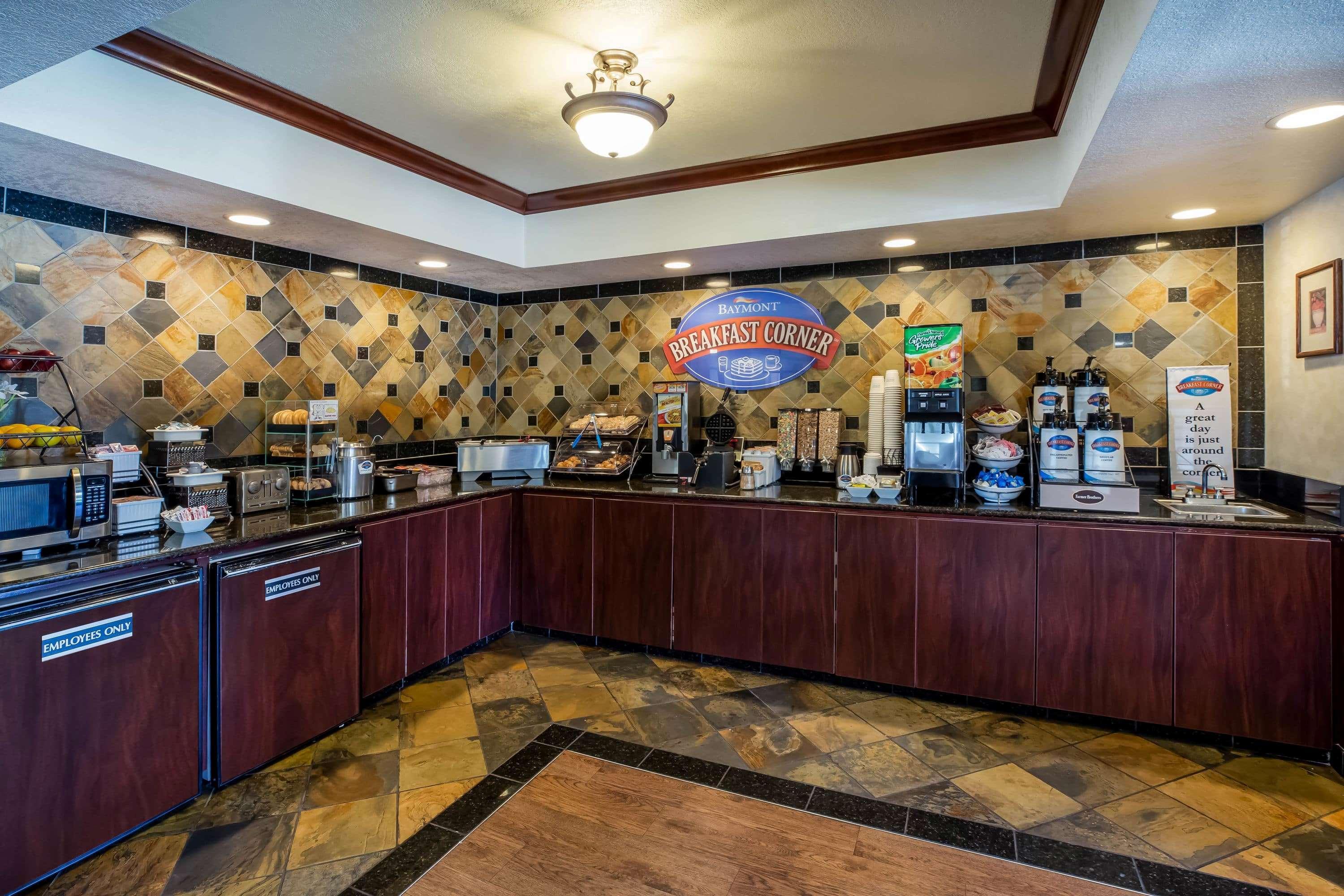 Baymont By Wyndham Yakima Riverfront Экстерьер фото