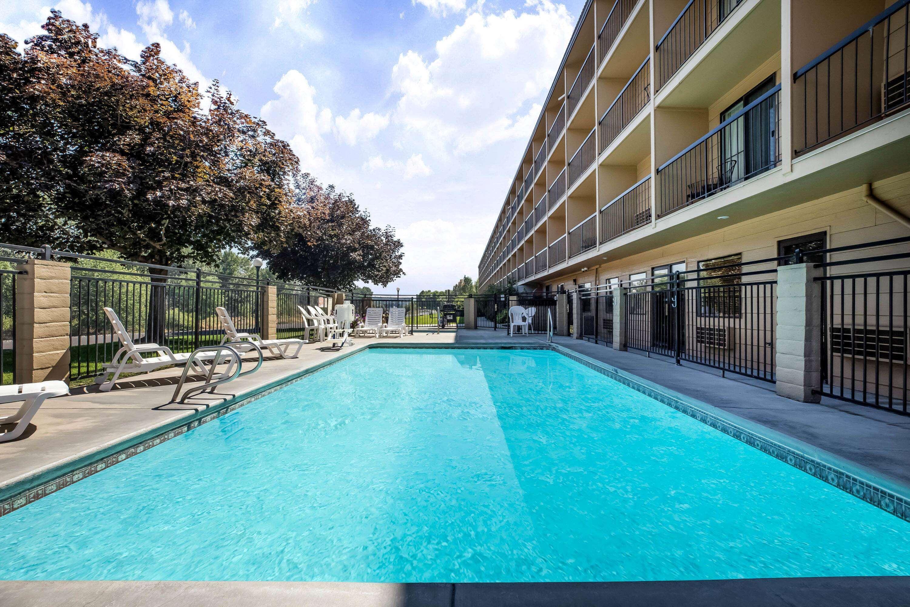 Baymont By Wyndham Yakima Riverfront Экстерьер фото