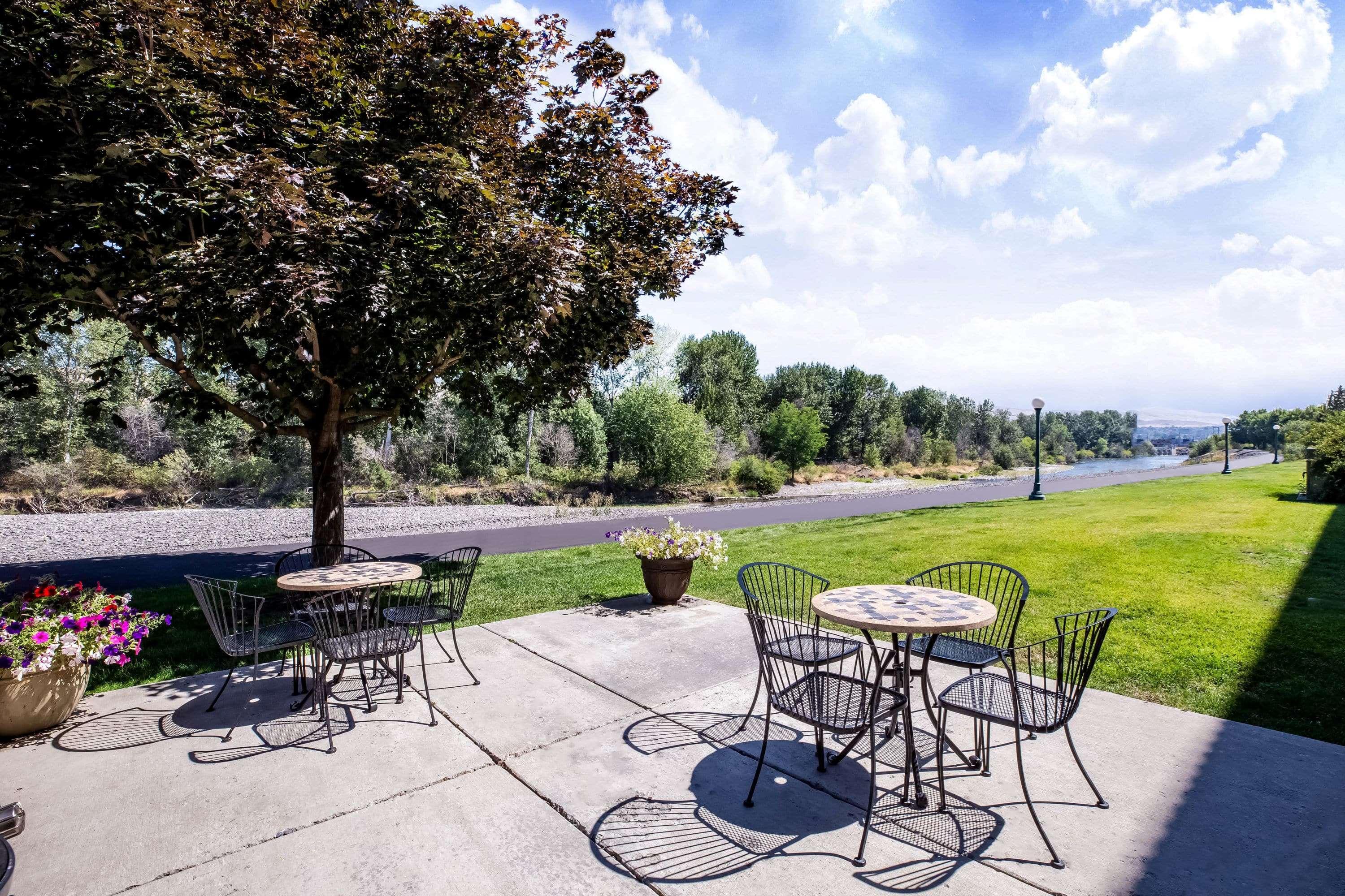 Baymont By Wyndham Yakima Riverfront Экстерьер фото
