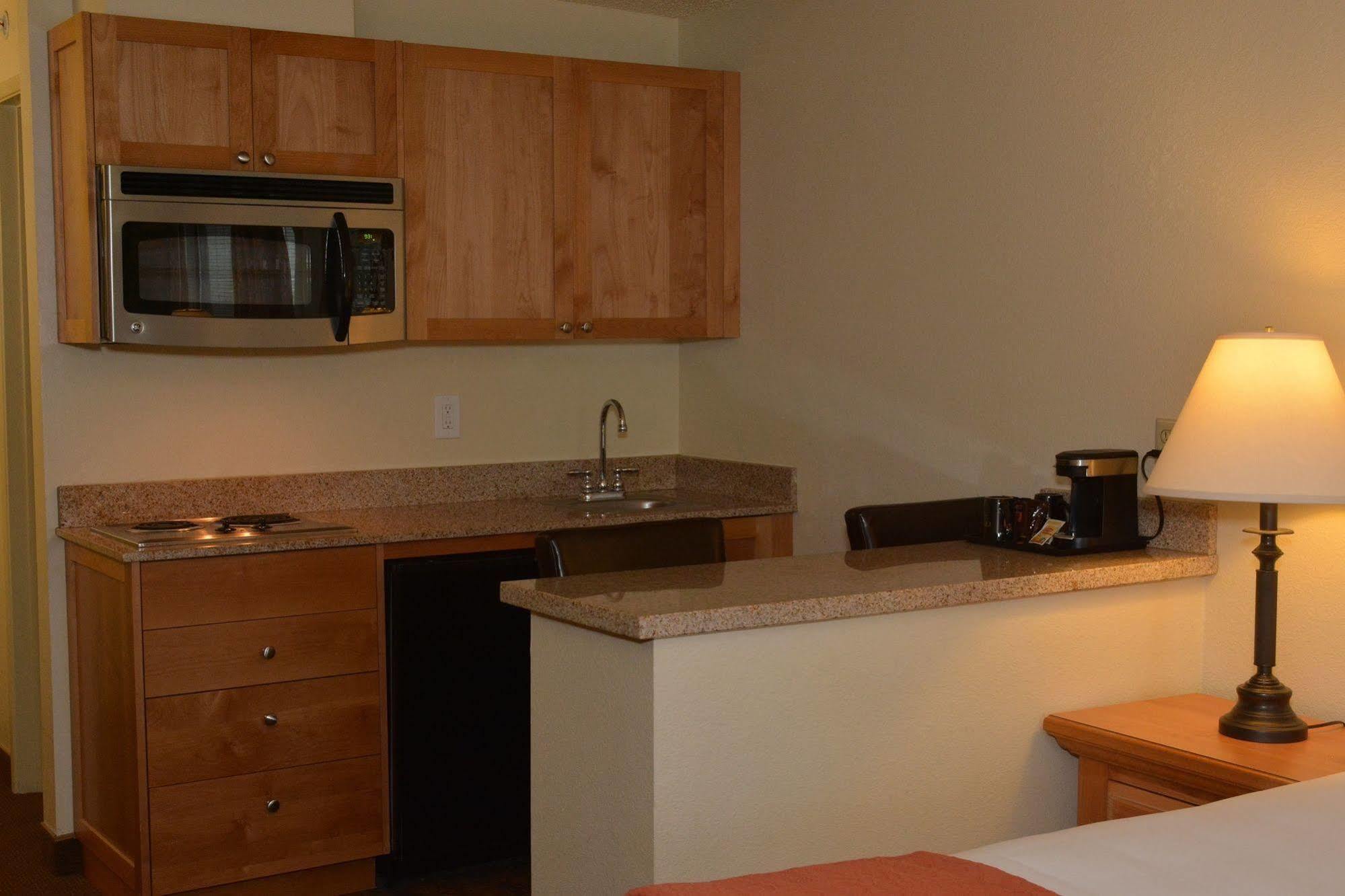 Baymont By Wyndham Yakima Riverfront Экстерьер фото