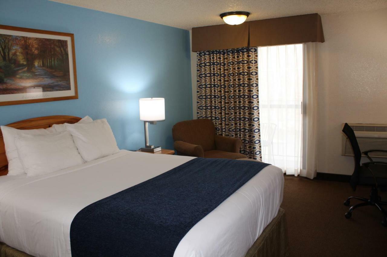 Baymont By Wyndham Yakima Riverfront Экстерьер фото