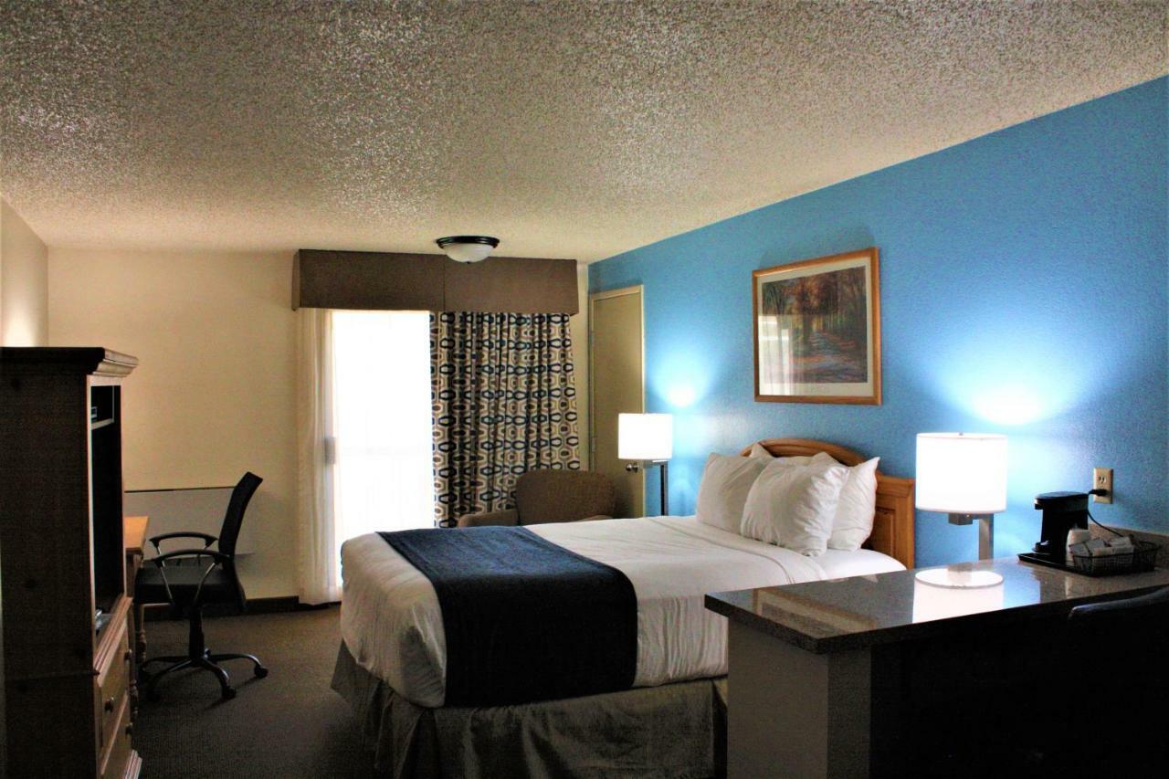 Baymont By Wyndham Yakima Riverfront Экстерьер фото